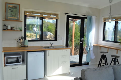 Flotsam Studio Accommodation - Accommodation Gold Coast 6