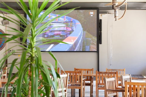 Bateau Bay Hotel - Accommodation Gold Coast 5
