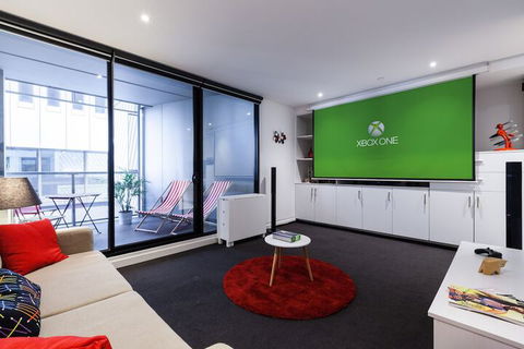 CLARK, 1BDR Melbourne Apartment - Accommodation Gold Coast 1