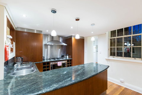 HELENA, 2BDR Fitzroy House - 1 Gold Coast 6