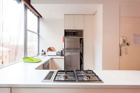 BENJAMIN, 2BDR Melbourne Apartment - Accommodation Gold Coast 2