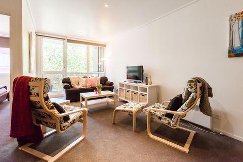 NAOMI, 2BDR South Melbourne Apartment - Accommodation Gold Coast 5