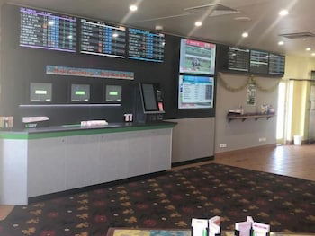 Horse And Jockey Hotel Motel - Accommodation Gold Coast 3