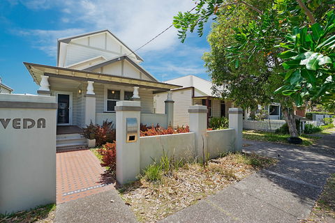 Newcastle Executive Homes - Veda House - Accommodation Gold Coast 0