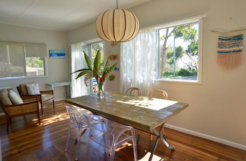 Tallowood Beachfront Cottage - Accommodation Gold Coast 2