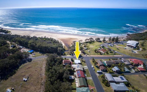 Tallowood Beachfront Cottage - Accommodation Gold Coast 1