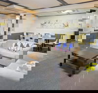 Kirwan 39 - Accommodation Gold Coast