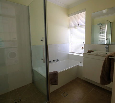 Mindarie Villa - Gold Coast 4U 3