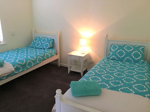 Mindarie Villa - Gold Coast 4U 5
