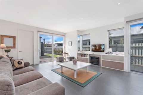 The Craic - Accommodation Gold Coast 0