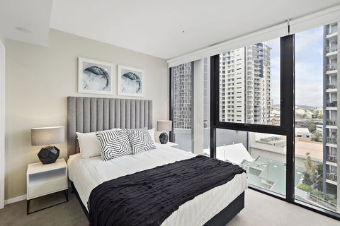 Spire Residences - Gold Coast 4U 7