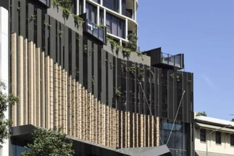 Spire Residences - Gold Coast 4U 1