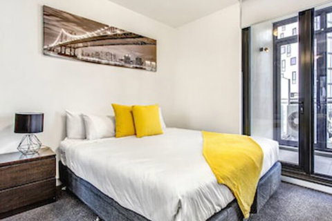 MJ Shortstay Bank Apartments - Accommodation Gold Coast 3