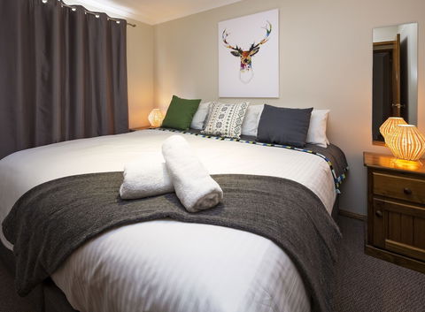 Mountain Lodge - Accommodation Gold Coast 2