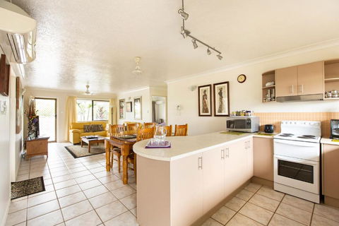 Marcol Place Holiday Apartments - Gold Coast 4U 5