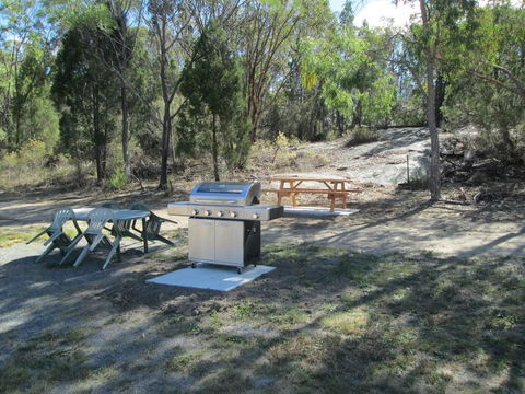 Just Red Wines Vineyard Cabins - Accommodation Gold Coast 4