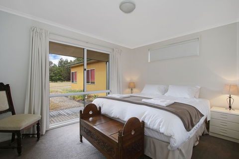 Feathertop Views - Accommodation Gold Coast 1