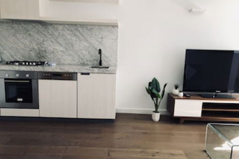 Level 8 Marvelous Apartment With Pool Access - Accommodation Gold Coast 0