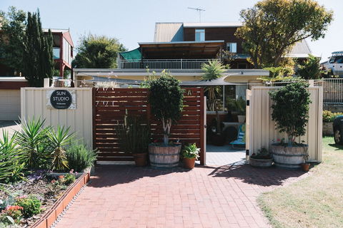 Sun Studio At Quinns Beach - Gold Coast 4U 0