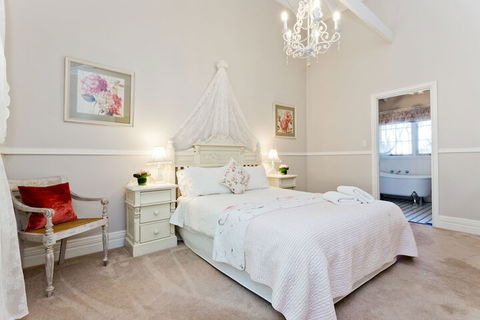 Oak Tree Cottage - Mundaring - Accommodation Gold Coast 6