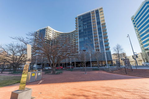 Accommodate Canberra - Manhattan - Accommodation Gold Coast 6