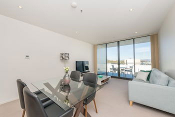 Accommodate Canberra - Manhattan - Accommodation Gold Coast 3