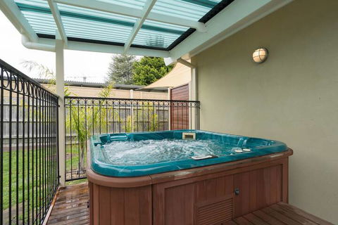 Xanadu Shores - Accommodation Gold Coast 6