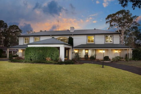 Luxury Bungalow - Gold Coast 4U 0