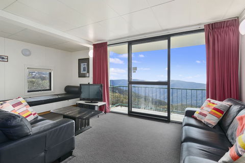 Mt Buller Apartment Rentals - 1 Gold Coast 4