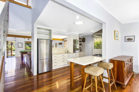 CABARITA BEACH BLISS HOLIDAY HOME On The LAKE - Accommodation Gold Coast 4