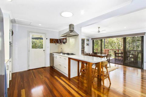 CABARITA BEACH BLISS HOLIDAY HOME On The LAKE - Accommodation Gold Coast 2