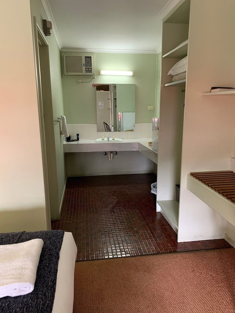 Finley Country Club Hotel Motel - 1 Gold Coast 4