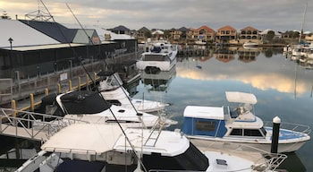 Marina View Chalets - Accommodation Gold Coast 1
