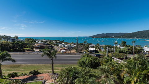 Hayman Views - Accommodation Gold Coast 1