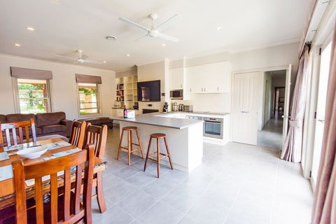 BEL MIREN DUSTY MILLER - Accommodation Gold Coast 2