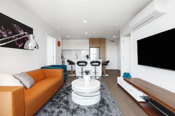 Ilixir Apartments By Ready Set Host - Accommodation Gold Coast 2