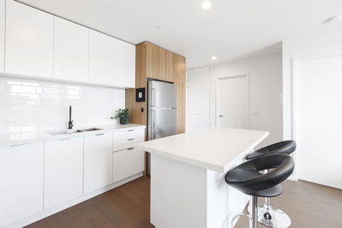 Ilixir Apartments By Ready Set Host - Accommodation Gold Coast 3