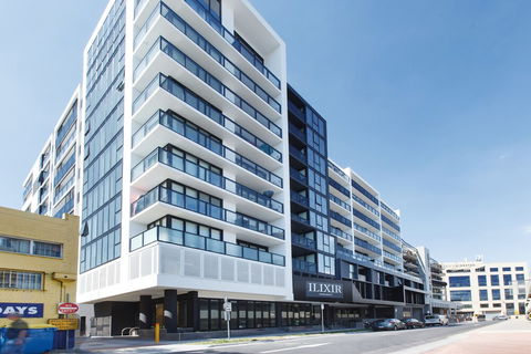 Ilixir Apartments By Ready Set Host - Accommodation Gold Coast 4