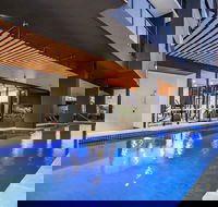 Arise Atlas - Accommodation Gold Coast