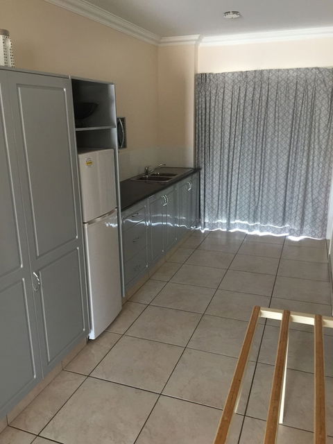 Westside Tavern And Motel - Gold Coast 4U 5