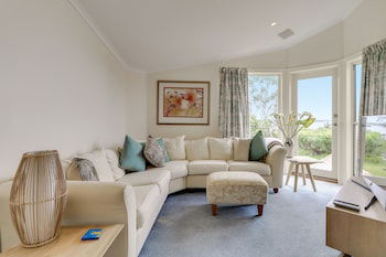 Aegina - Accommodation Gold Coast 3