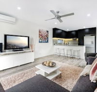 Luxury 1 Bedroom home in Broadbeach Waters - Gold Coast 4U