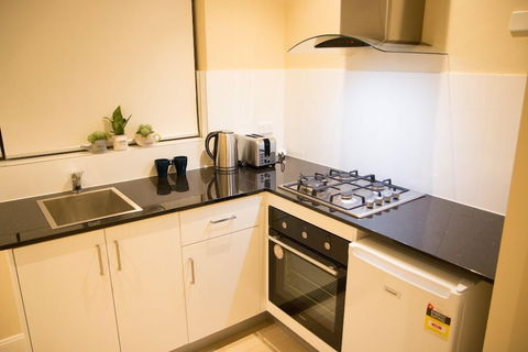 T & M HOUSE - Accommodation Gold Coast 6