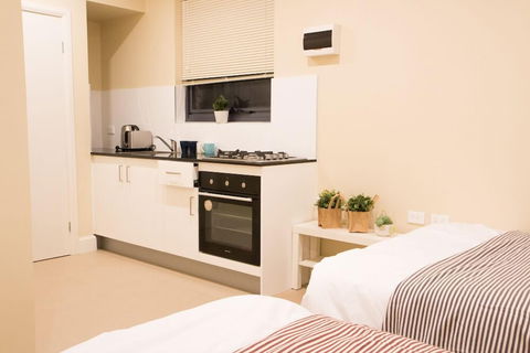 T & M HOUSE - Accommodation Gold Coast 5