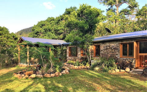 Palm Grove Rainforest Retreat - Accommodation Gold Coast 1