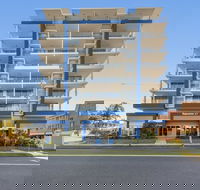 Iroise Beachside Apartment - Gold Coast 4U