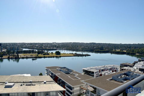 Designer Waterfront Home SH1206 - Accommodation Gold Coast 1