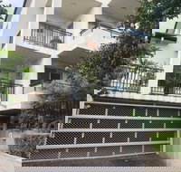 Coogee Beach With AC Close To Beach And City