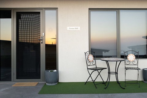 Oceana B&B - 1 Gold Coast 1