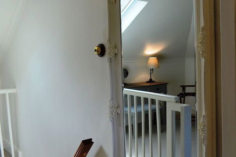 Lythgo's Row Colonial Cottages - Accommodation Gold Coast 3